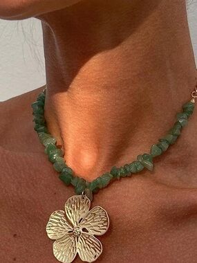 Green Aventurine Chip Necklace with Gold Flower Pendant